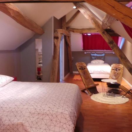 Chambre D'Hotes Mansardee Saint-Ouen-les-Vignes Exterior foto