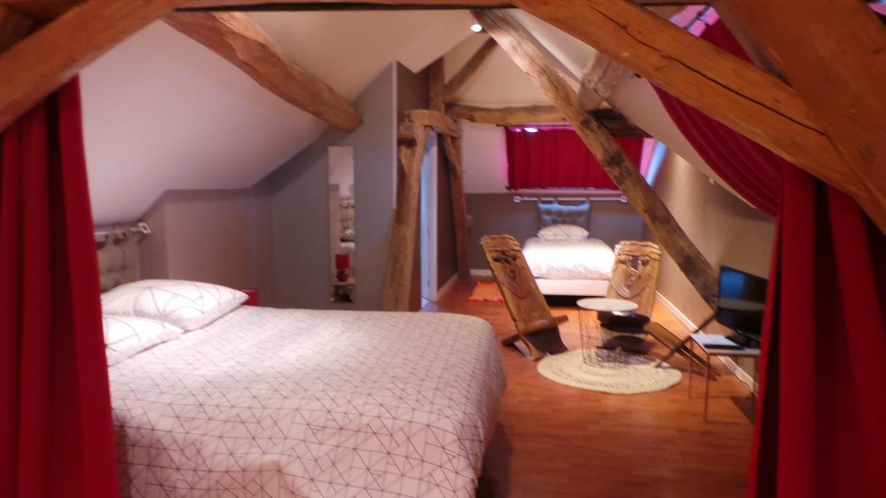 Chambre D'Hotes Mansardee Saint-Ouen-les-Vignes Exterior foto