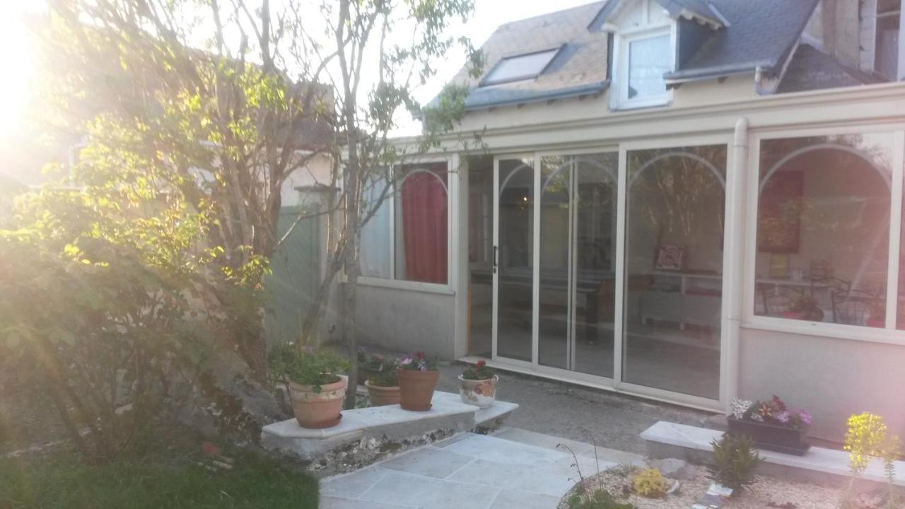 Chambre D'Hotes Mansardee Saint-Ouen-les-Vignes Exterior foto